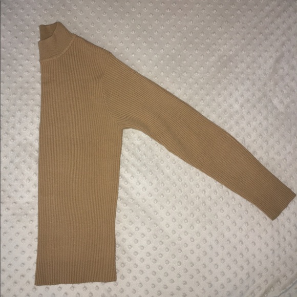 Sweater - Picture 4 of 8